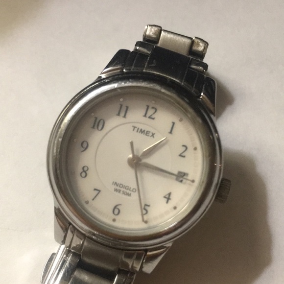 (2/$50) Vintage silver men’s Timex watch - Picture 5 of 6